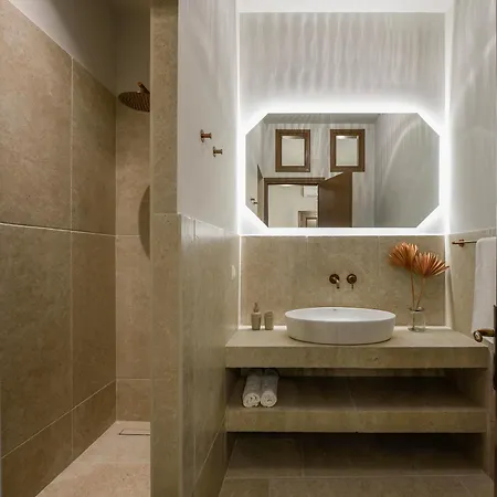 Апарт-отель Spanish Knights 4*