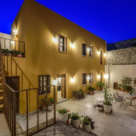 Spanish Knights Апарт-отель 4*