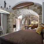 Spanish Knights Apart Otel