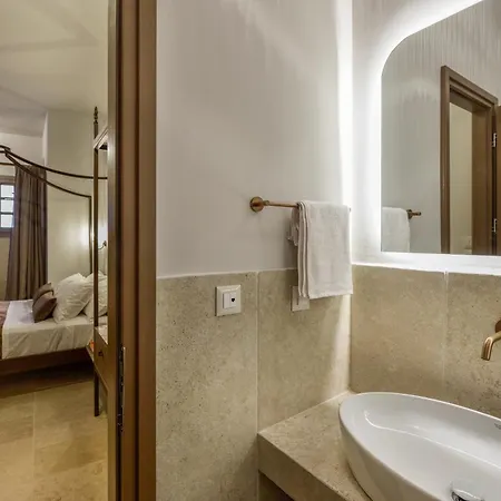 Апарт-отель Spanish Knights